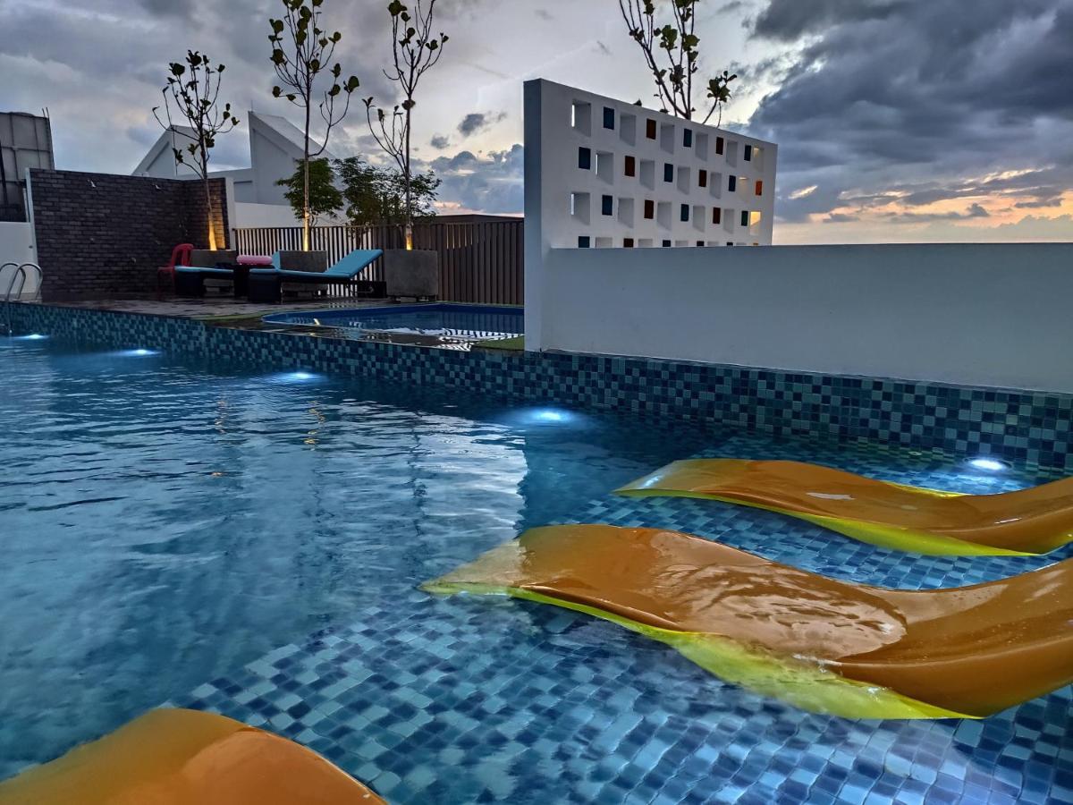 Condo 2-10 Imperio Professional Suite Alor Setar Eksteriør billede
